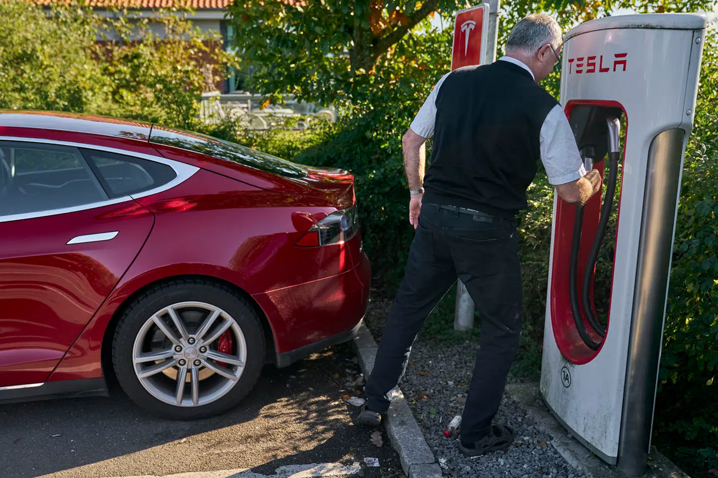 Mens elbilerne stormer frem på markedet, er der også sket et tronskifte blandt mærkerne. Tesla var i august kun den næstmest solgte bil efter Skodas Enyaq.
