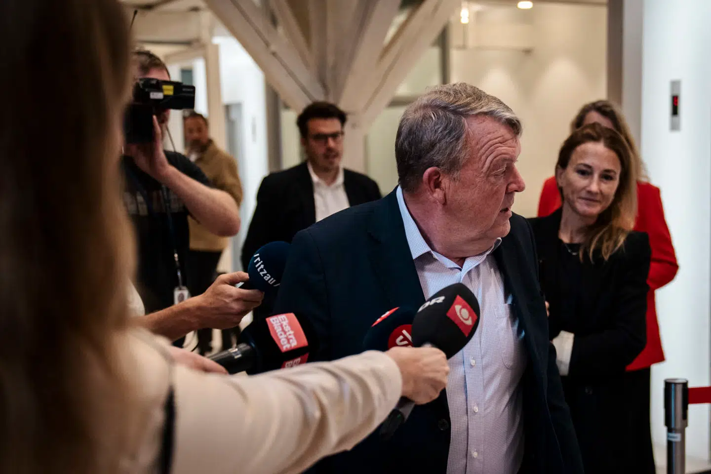 Lars Løkke Rasmussen er i dag gået ind til Moderaternes møde på Christiansborg.