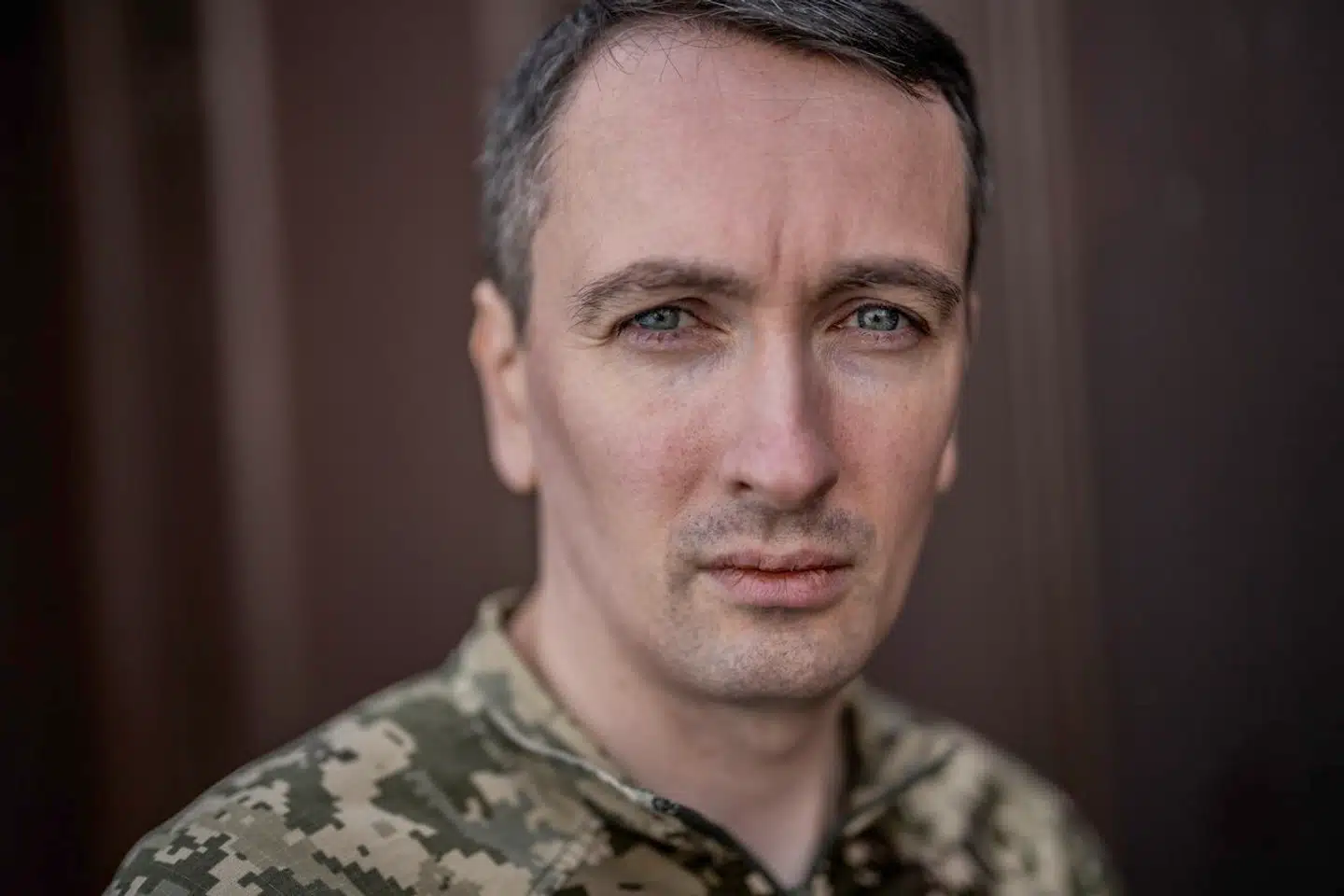 Andrej Kusjnerov droppede sit job som velbetalt it-programmør i Belarus og meldte sig som i hundredvis af andre belarusere til at kæmpe for Ukraine. Der er en grund til, at de aldrig tog kampen op i Belarus, siger han.