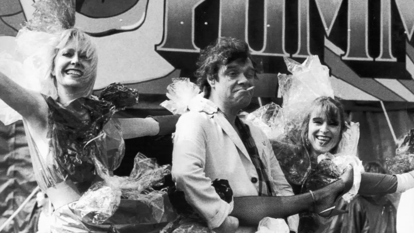 Kim Larsen da han i 1985 turnerede med sit cirkus 'Cirkus himmelblå'.