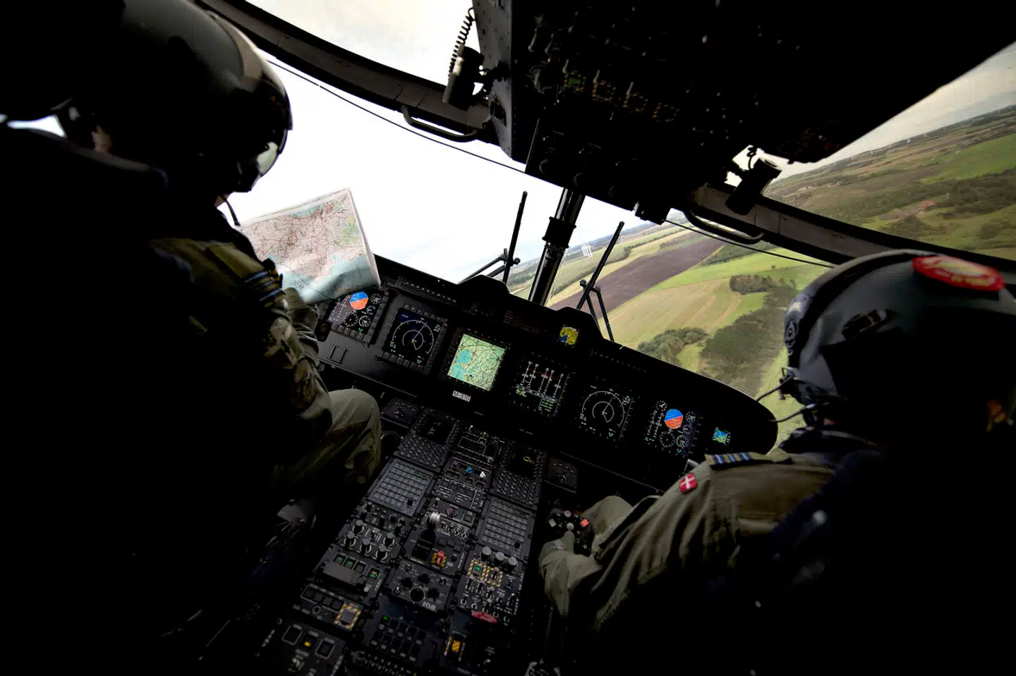 Flyvevåbnets store EH-101-Merlin helikopter er »fantastisk«, siger chefen for Helicopter Wing Karup. Men den er også meget vedligeholdelseskrævende og svær at holde i luften, og der mangler både teknikere og værksteder til at sørge for det. Arkivfoto: Henning Bagger/Ritzau Scanpix