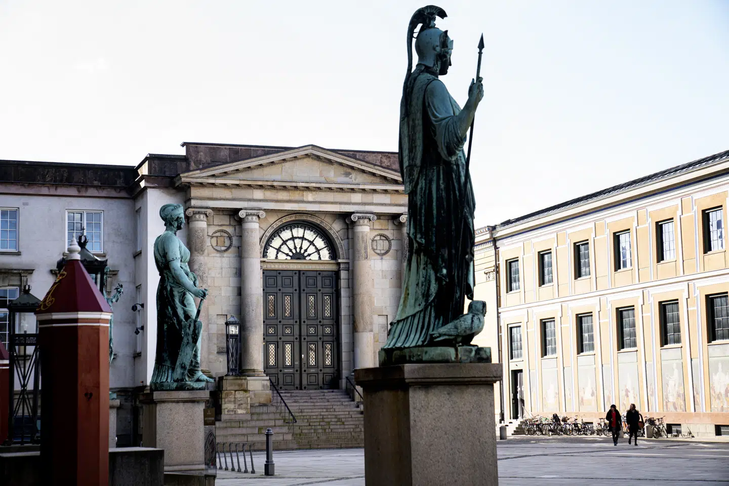 Højesteret behandler mandag en sag om, hvorvidt det er i strid med menneskerettighederne, at en transkønnet indsat afsoner med mænd, selv om hun i 2015 juridisk skiftede køn til kvinde. (Arkivfoto).