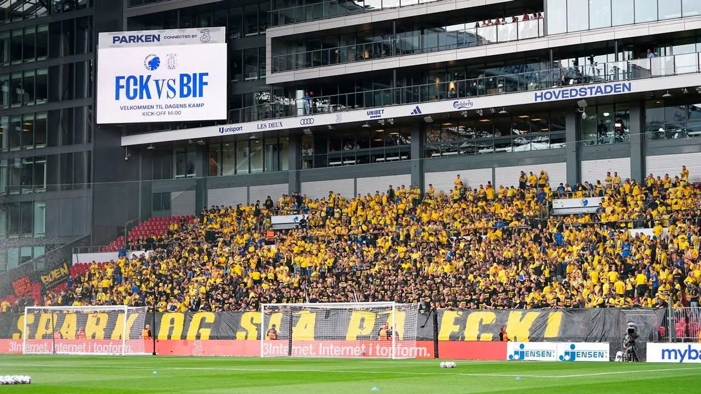 Her ses det omtalte banner.