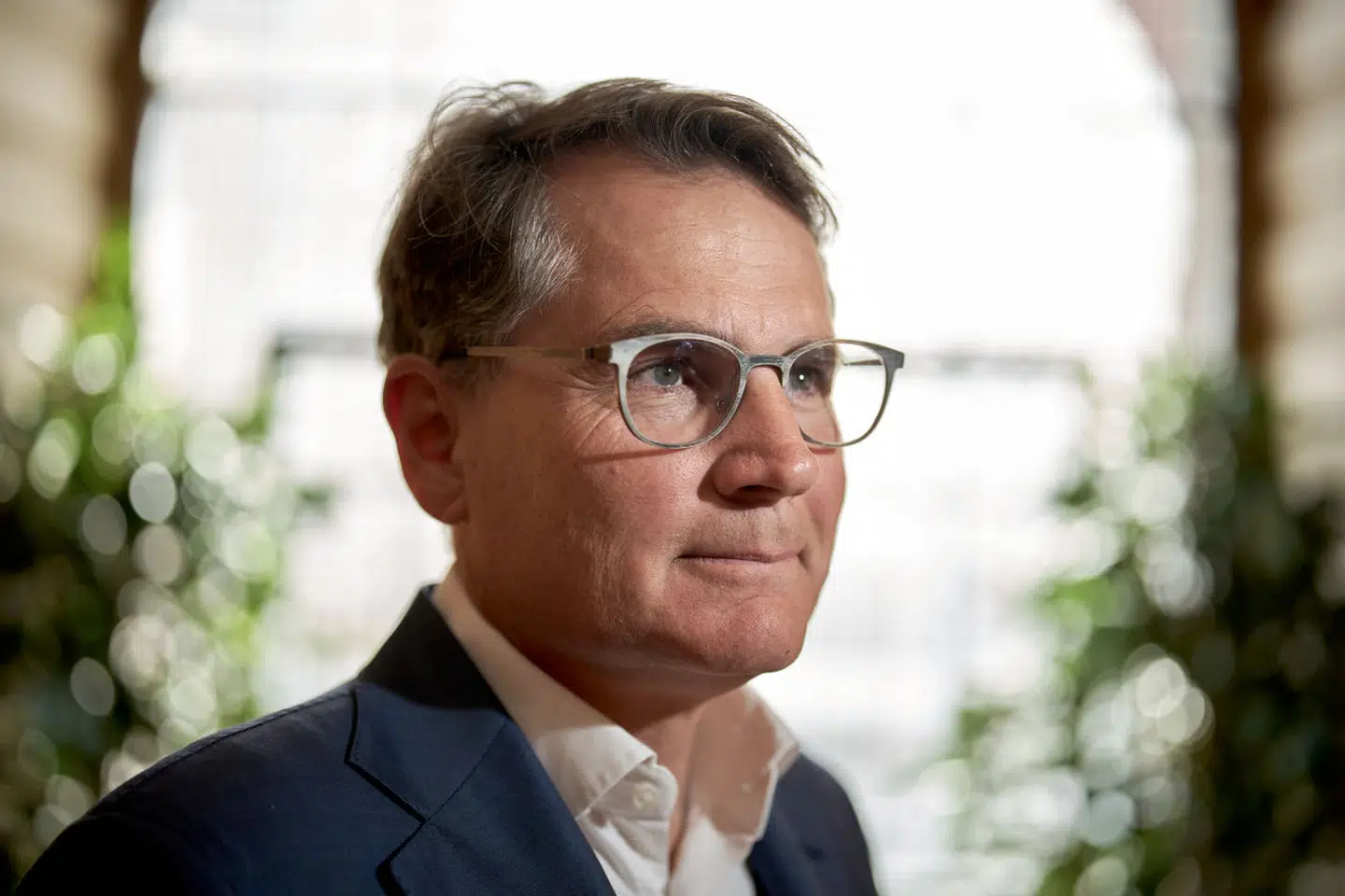 Brian Mikkelsen, administrerende direktør i Dansk Erhverv er bekymret for mangel på arbejdskraft og mener, at socialdemokratiske topfolks kampskrift er »ved siden af skiven«.