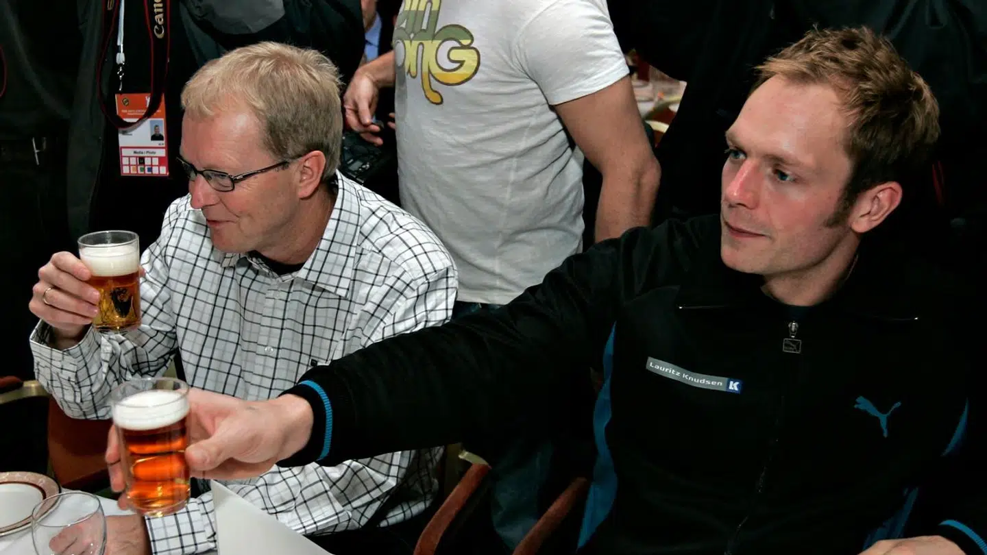Hvidt med Ulrik Wilbek efter EM-guldet i 2008.