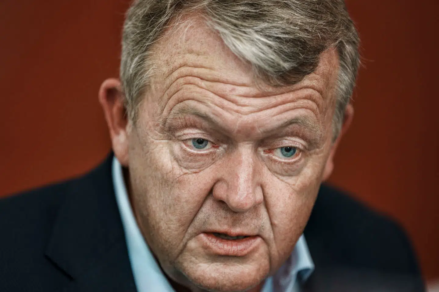 Udenrigsminister Lars Løkke Rasmussen (M), efter at Moderaterne har holdt gruppemøde på Christiansborg tirsdag den 3. september 2024. Sag om dårligt arbejdsmiljø i Moderaterne er blusset op, og mandag holdt partiet krisemøde.