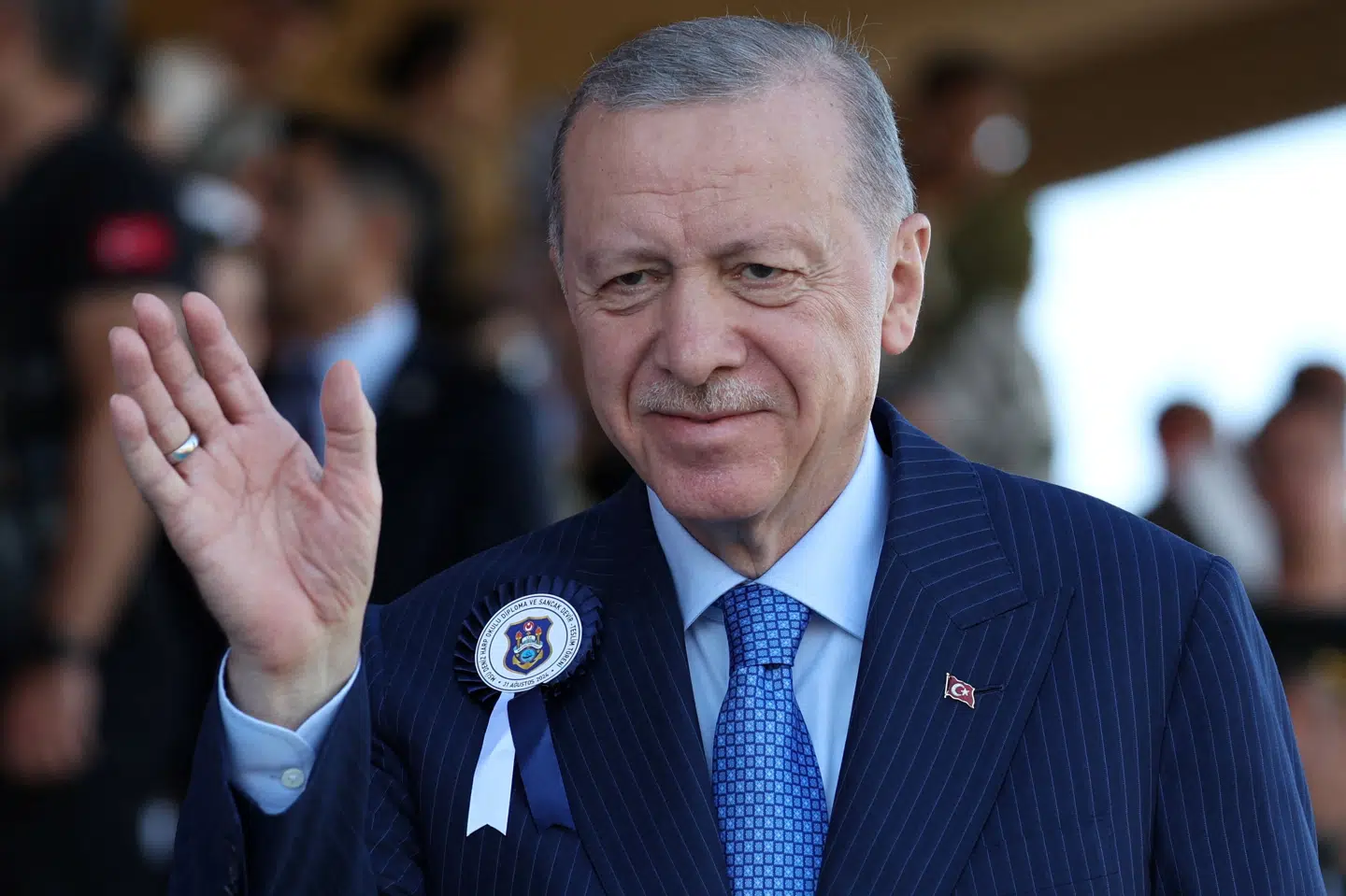 Tyrkiets præsident, Recep Tayyip Erdogan, sagde i en tale i weekenden, at Tyrkiet ønsker at styrke sine alliancer mod både øst og vest. Landet har søgt optagelse i BRIKS, bekræfter hans regeringsparti tirsdag.