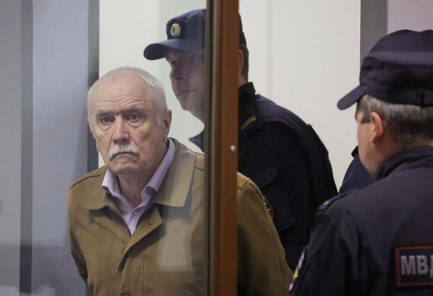 Tilbage i maj blev den nu 78-årige Maslov idømt 14 års fængsel for forræderi. Han var kollega og arbejdede på samme videnskabsinstitut, som Sjipljuk – som i dag blev idømt 15 års fængsel.