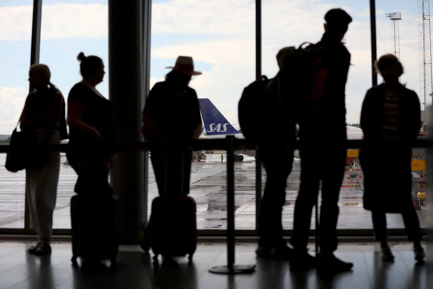 Flybilletterne i Sverige bliver billigere fra den kommende sommer, når flyskatten forsvinder.