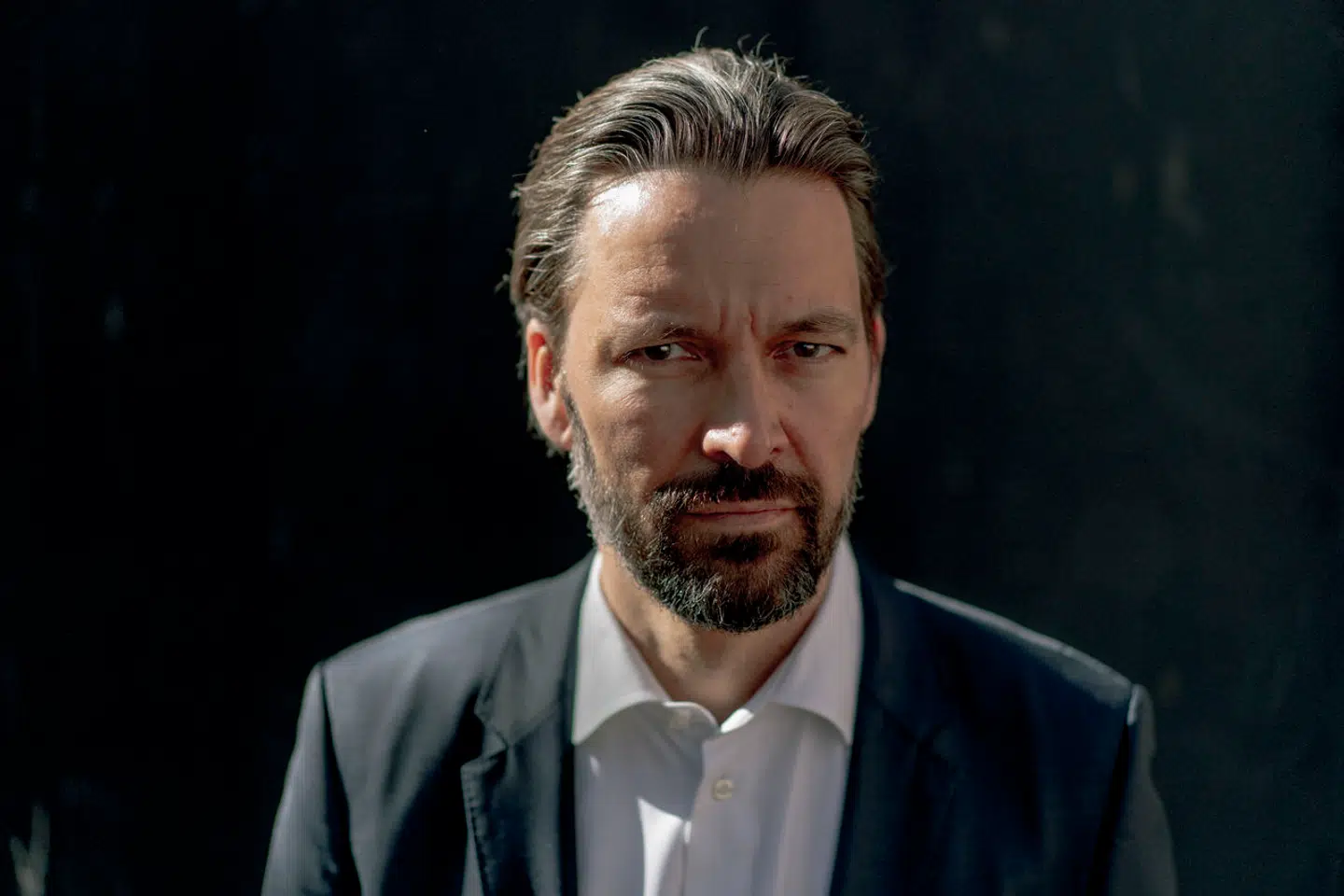 Forfatterne til en ny debatbog havde måske ikke tænkt sig, at de ville ende med at skrive et borgerligt kampskrift, men det er det, de gør, skriver Thomas Bernt Henriksen. En af forfatterne er den socialdemokratiske beskæftigelsesordfører, Jens Joel (billedet).