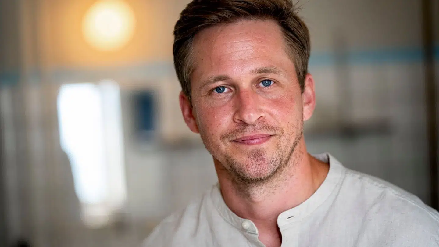 Jakob Åkerlind under et TV 2-pressemøde på sjette sæson af 'Sygeplejeskolen' i Risby Studierne i Albertslund tirsdag den 3. september 2024.