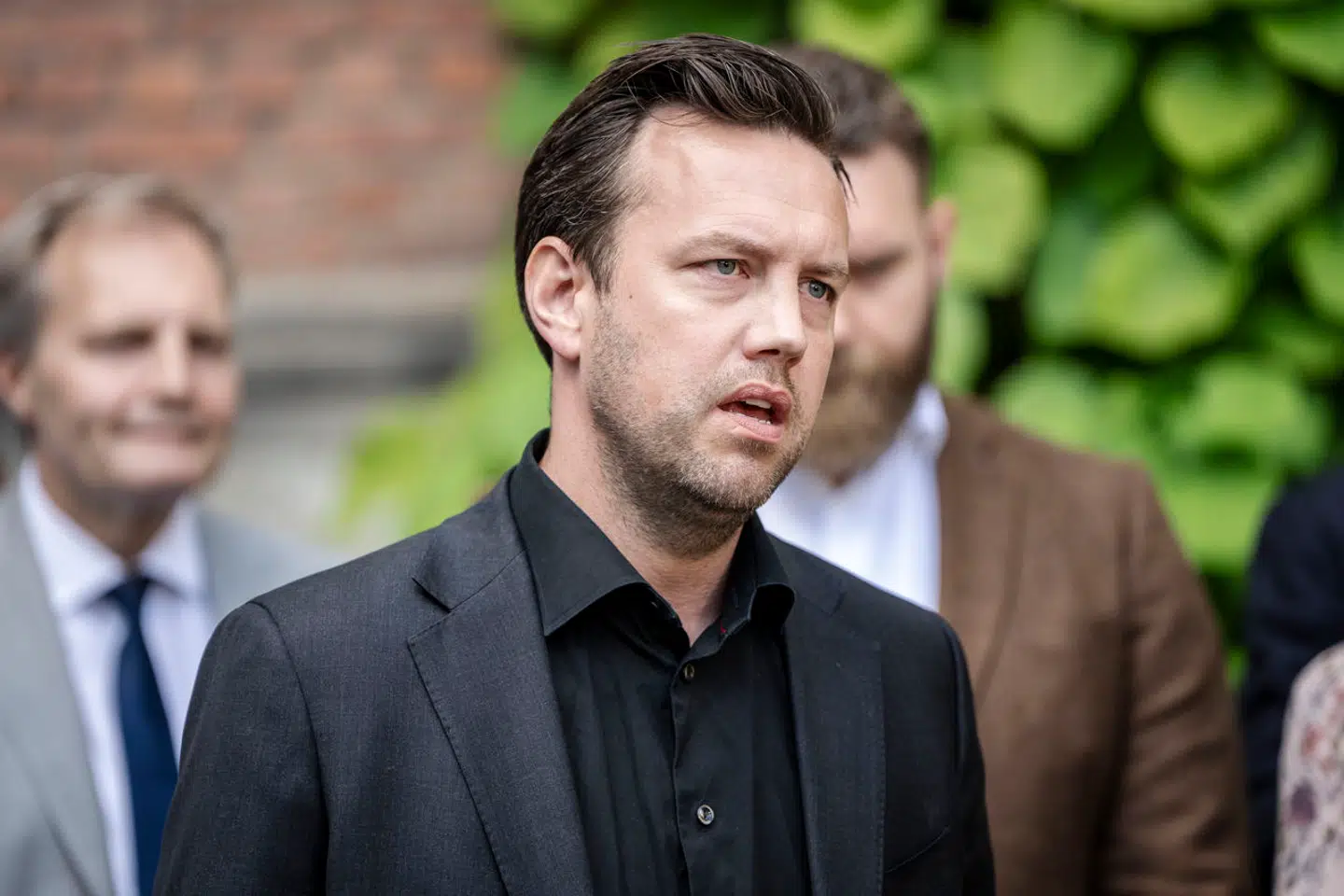 Tobias Grotkjær Elmstrøm er ikke ked af, at Jeppe Søe melder sig ud af partiet, skriver han torsdag aften på det sociale medie X.