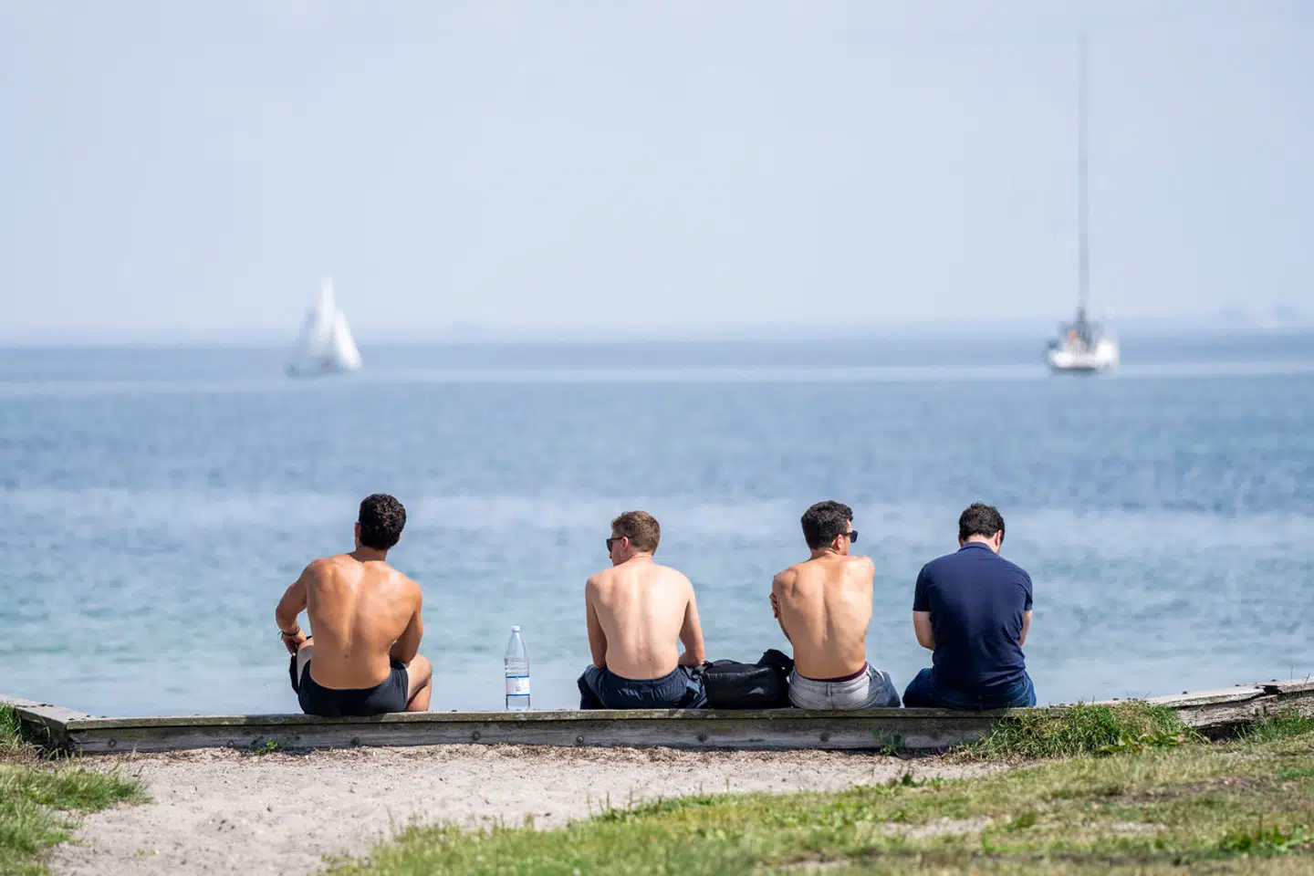 Der er lige nu hedebølge over Danmark, og det ser ud til, at danskerne også kan nyde godt af varmen i weekenden. Har man planlagt at aflægge visit på de nordsjællandske strande, skal man dog være på vagt – især, hvis man er ældre eller har børn med.