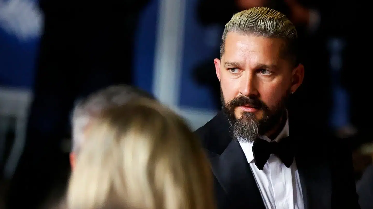 Her ses skuespilleren Shia LaBeouf på den røde løber den 16. maj.