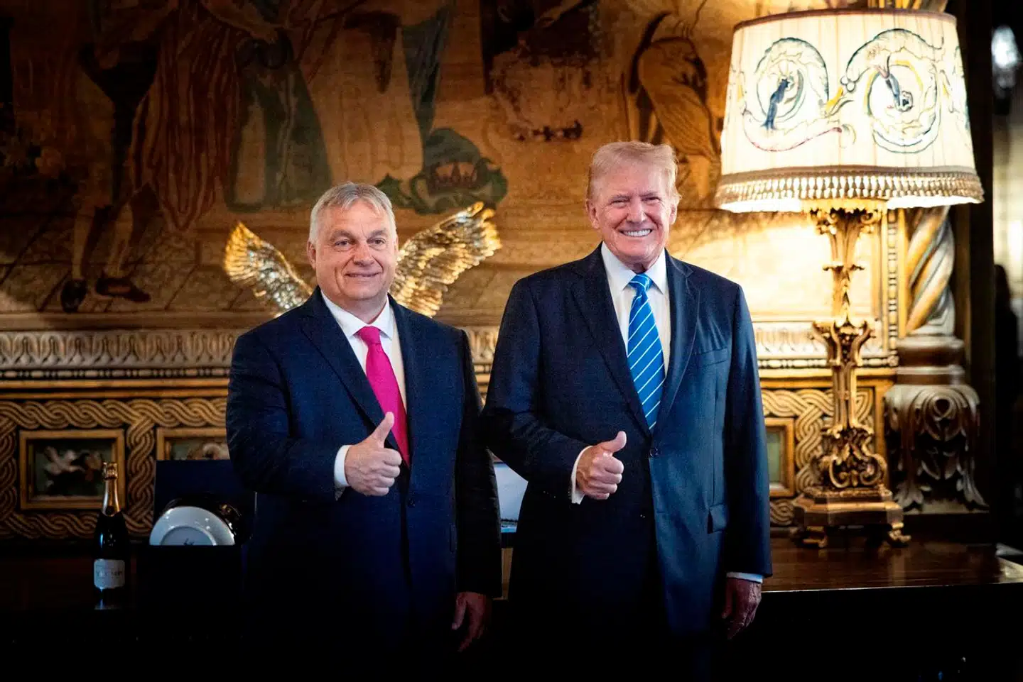 Stemningen var i top, da den ungarske premierminister, Viktor Orbán, i juli besøgte Donald Trump i Mar-a-Lago i Florida. Trumps beundring for Orbán udspringer af en særlig psykologisk præference, mener den amerikanske journalist Jonathan Chait.