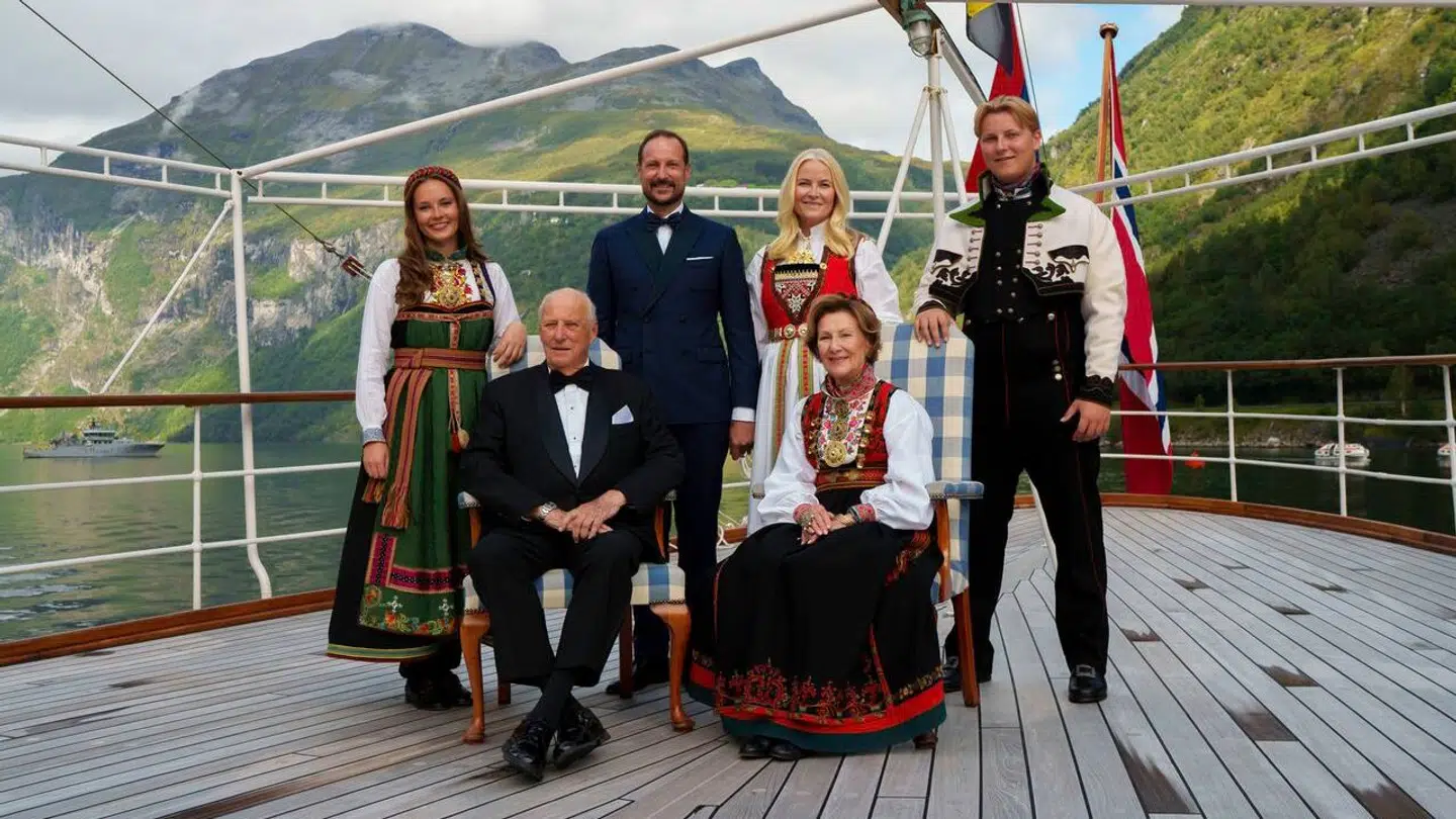 Kong Harald skal have en samtale med sin datter, har han sagt.