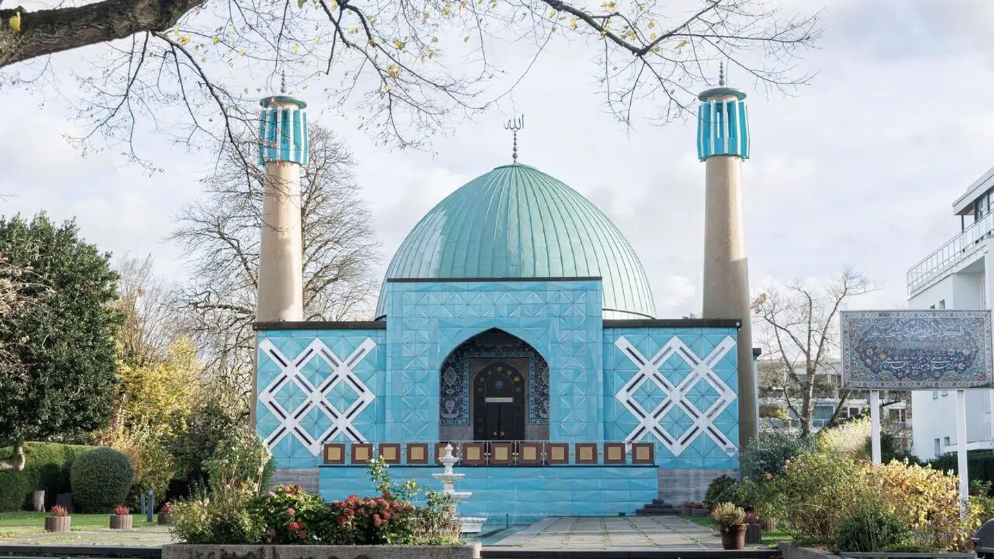 Tidligere i år lukkede Tyskland denne kontroversielle moske, som blev drevet af den islamiske organisation Islamisk Center Hamborg. Nu mener LA, at Danmark bør gøre Tyskland kunsten efter.