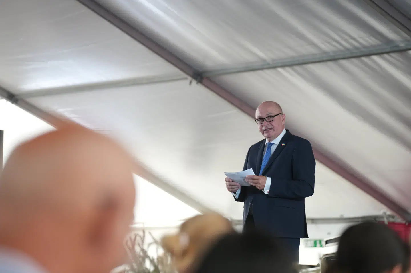 Folketingets formand, Søren Gade (V), holder tale for de personer, der fik dansk statsborgerskab sidste år. Det sker i anledning af statsborgerskabsdagen, som afholdes på Christiansborg.