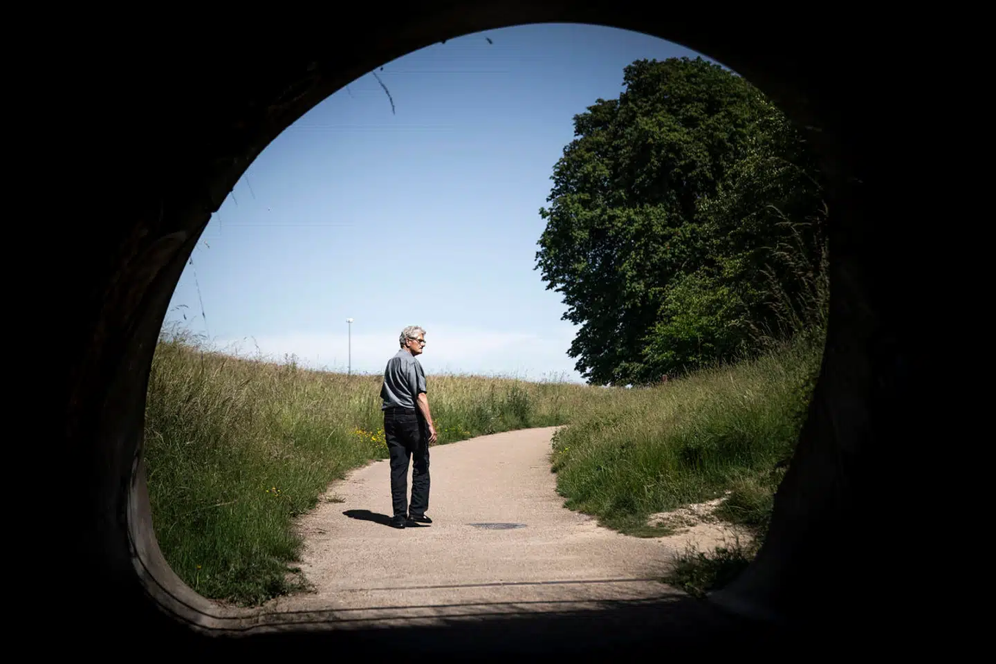 »Det er politiske beslutninger, der de seneste år har krævet vækst i antallet af statslige arbejdspladser. Der er udstukket ny opgaver, der haster mere – blandt andet i den grønne omstilling. Det har rundt om i ministerier og styrelser medført dårligere trivsel, mere stress og alt for hurtig personaleudskiftning,« skriver Mogens Lykketoft.