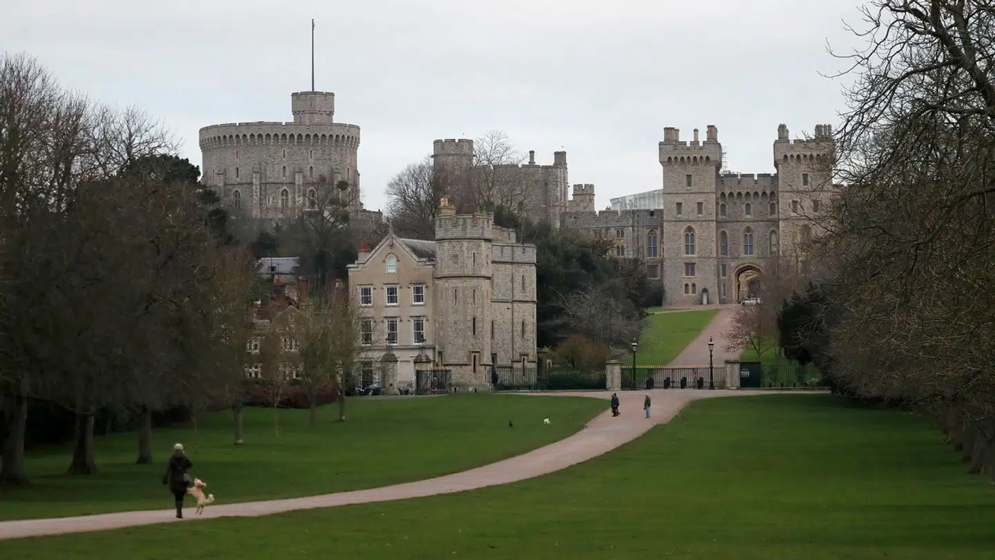 Både Frogmore Cottage og Royal Lodge ligger tæt ved slottet Windsor.