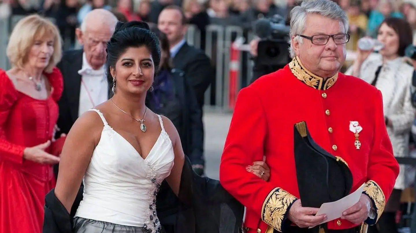 Susan Astani og tidligere kammerherre Christian Kjær til Dronning Margrethes 70-års fødselsdag med gallaforestilling på Det Kongelige Teater.