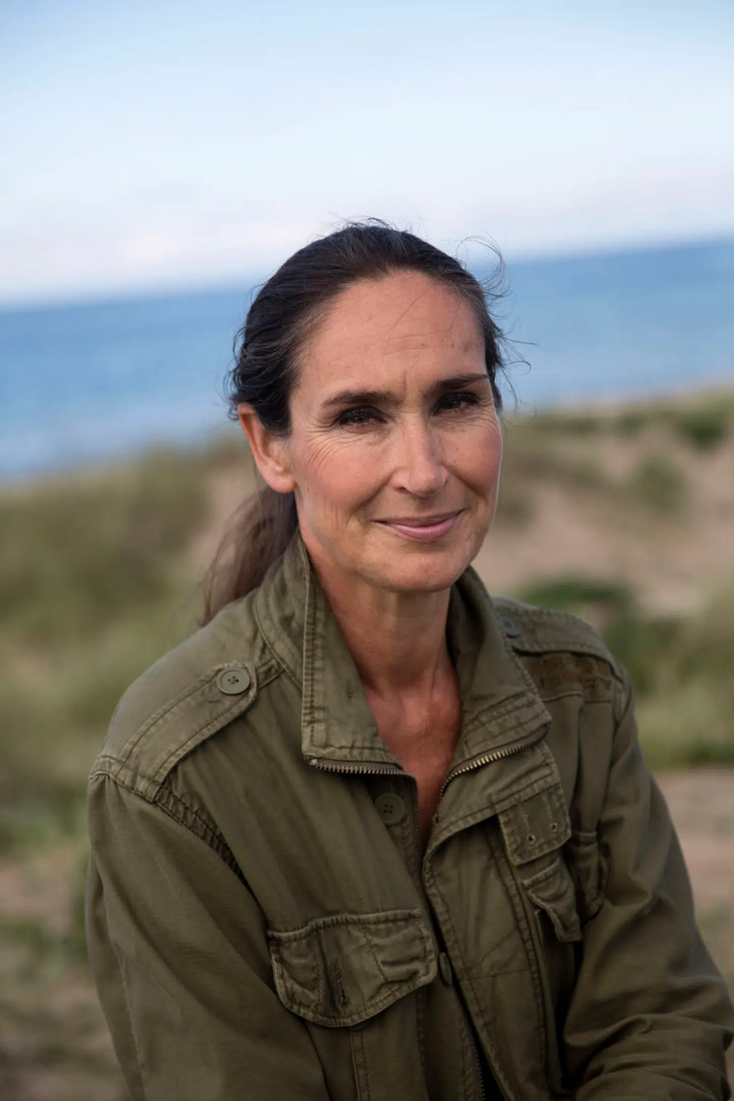 »Det er en enorm klimabelastning at forbruge materialer på den måde. Erstatte gode huse, gode materialer, med nye ressourcer i en tid med ressourcekrise,« siger journalist Signe Wenneberg, som står i spidsen for en ny og fremadstormende bevægelse, der er optaget af at bevare flere ejendomme i landet.