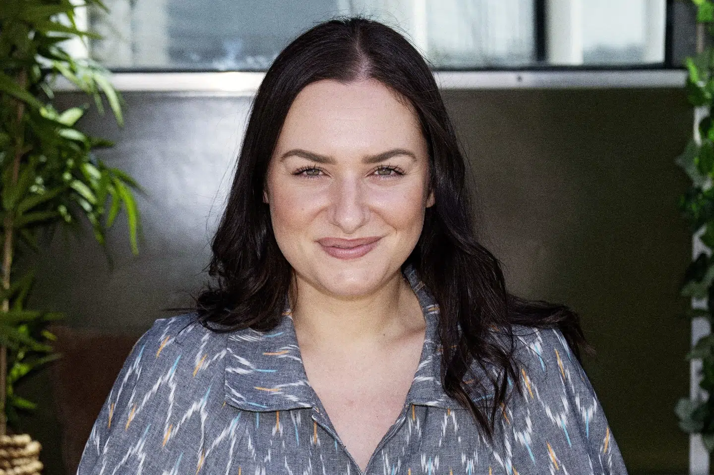 Ena Cosovic skal være vært ved P3 Guld for første gang. - Jeg har pænt mange sommerfugle i maven og prøver ikke at fortænke min værtsrolle, siger hun i en pressemeddelelse. (PR-foto).