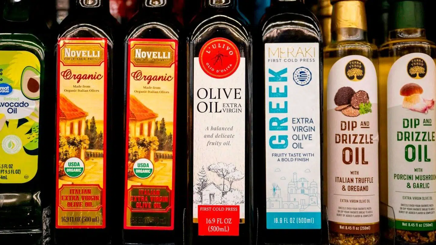 Prisen på olivenolie er steget voldsomt på kort tid. Ekspert forklarer her, hvordan du kan vælge de bedste.