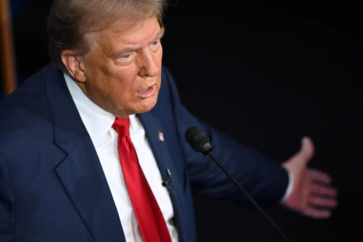 Donald Trump og flere andre republikanere har delt historien om, at migranter spiser hunde og katte i Springfield i Ohio. Historien er blevet affejet af bydirektøren, som siger, at den ikke har noget på sig.