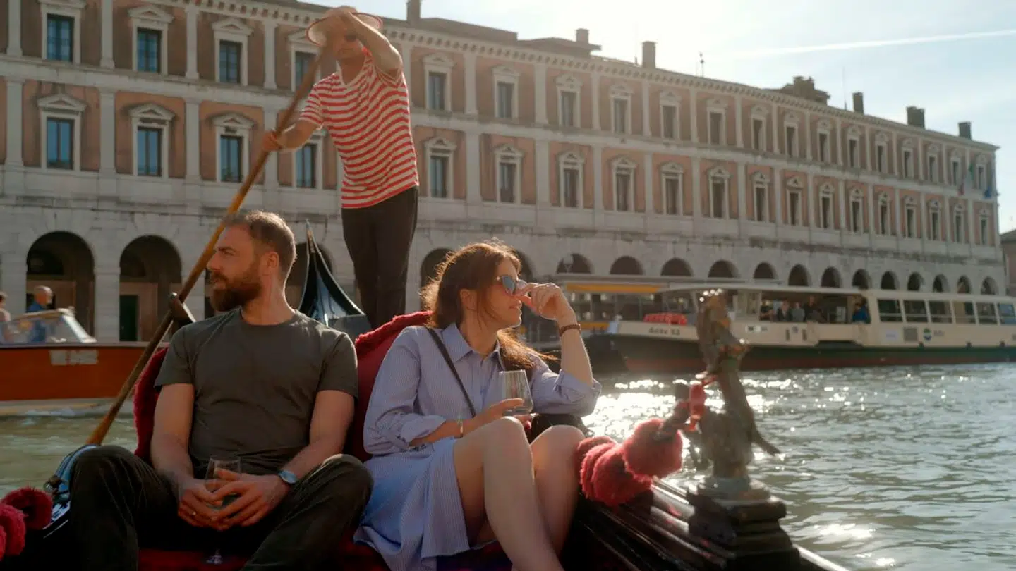 Døden i Venedig: Stemningen mellem Nicolas og Katrine er så kølig, at de kan få selv en sejltur med gondol til at se uudholdelig ud. Og de er kun et af flere grundstødte par i årets »Gift ved første blik«.