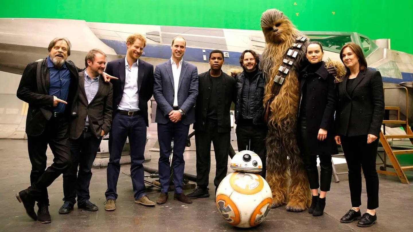 Prins Harry og prins William da de besøgte optagelserne af 'Star Wars'-filmen 'The Last Jedi'.