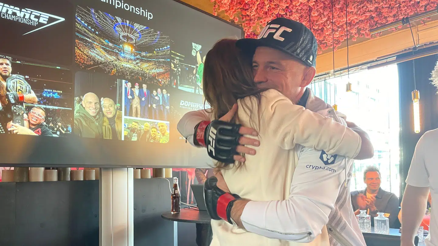 Bryder Mark O. Madsen præsenterede ganske overraskende, at han netop har fået Camilla Ottesen som vært på sit nyeste projekt: En europæisk MMA-turnering kaldet Dominance Fighting Championship på Pluto tv. Foto: Lykke Buhl