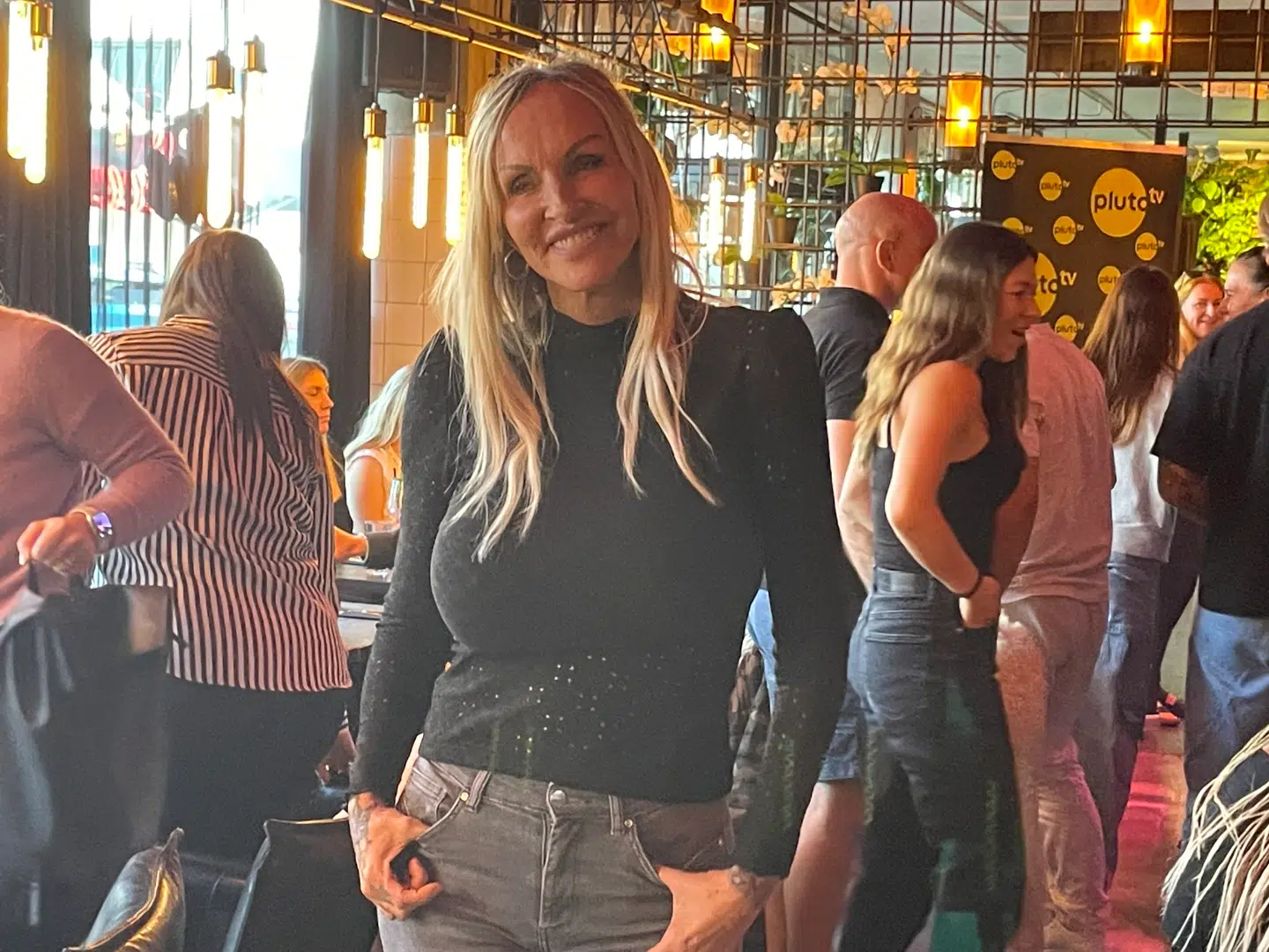 B.T. møder Linse Kessler til pressedag for streamingtjenesten Pluto TV, hvor hun ankommer lige efter bisættelsen torsdag eftermiddag. Foto: Lykke Buhl
