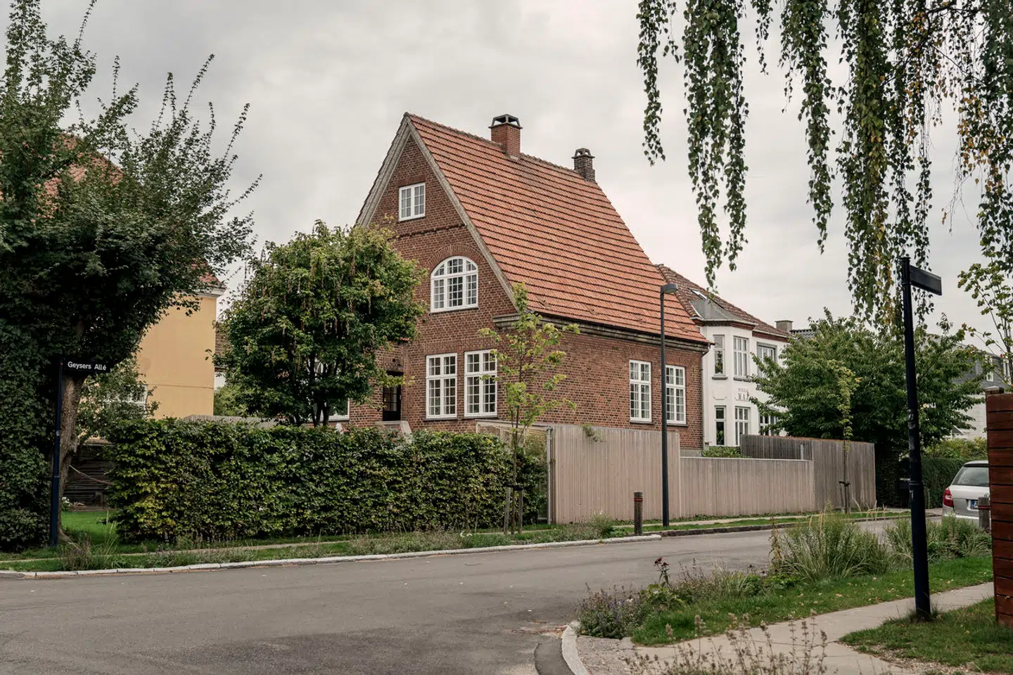 Rentefaldet åbner for, at tusinder af boligejere med fastforrentede lån kan overveje en omlægning til lån med lavere rente.