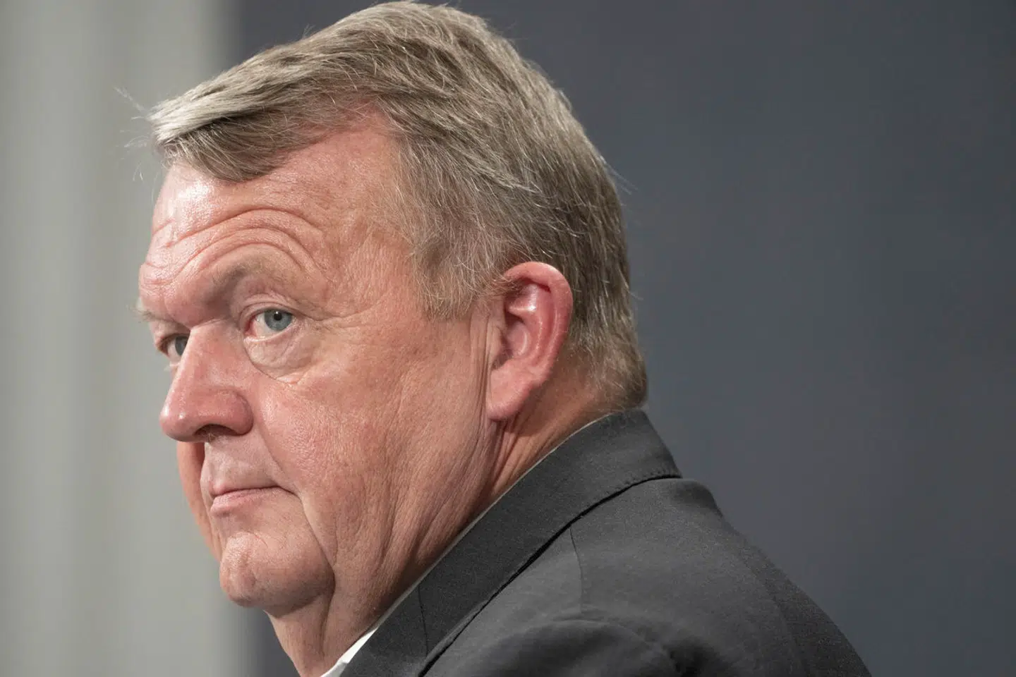 Udenrigsminister Lars Løkke Rasmussen (M) lægger nu låg på debatten om den statslige støtte til Mellemfolkeligt Samvirke.