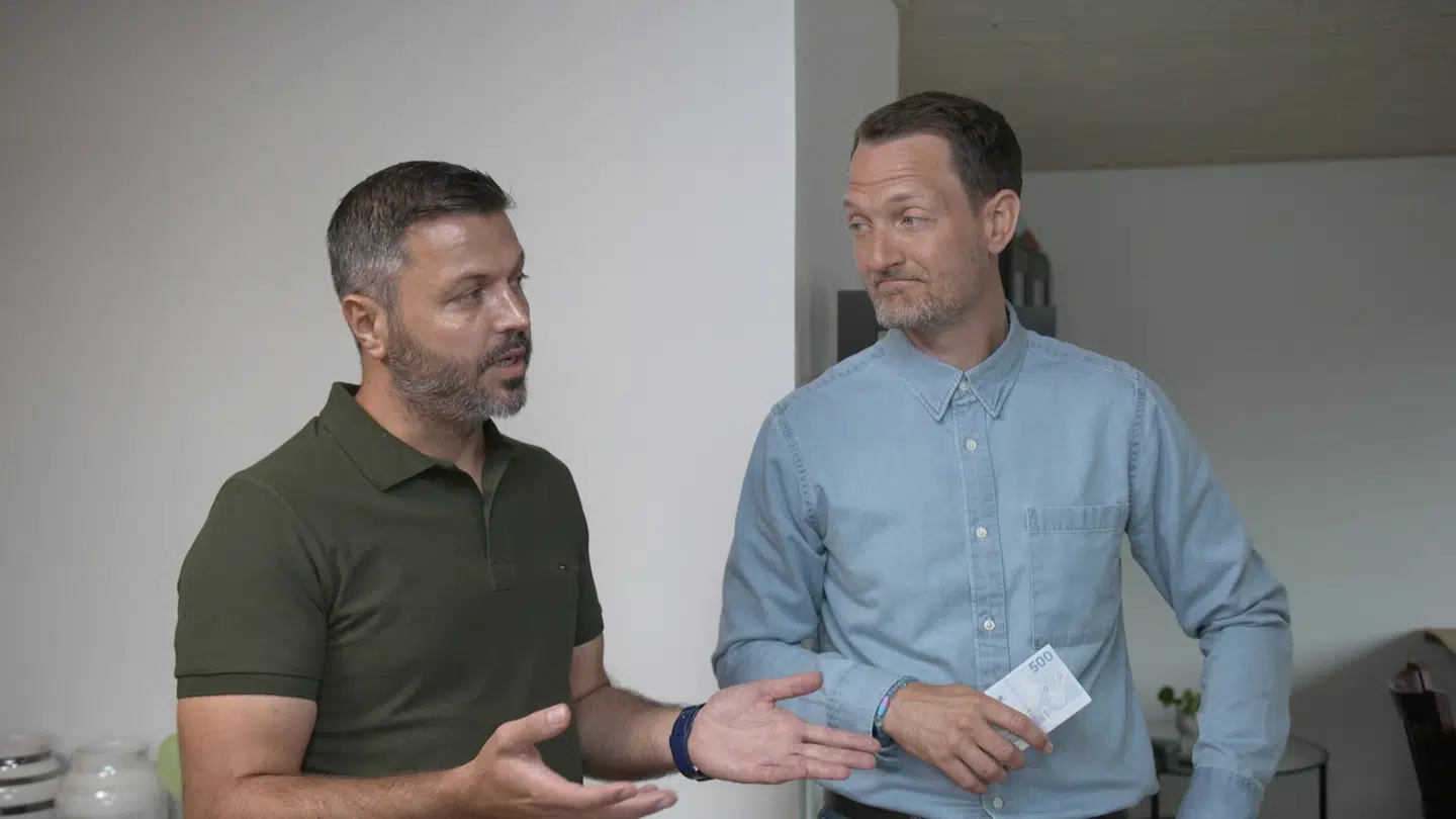 Ilyas Dogru har fået god støtte af den faste ekspert Kenneth Hansen, som begge de nye 'Luksusfælden'-eksperter lovpriser. Foto: PR.