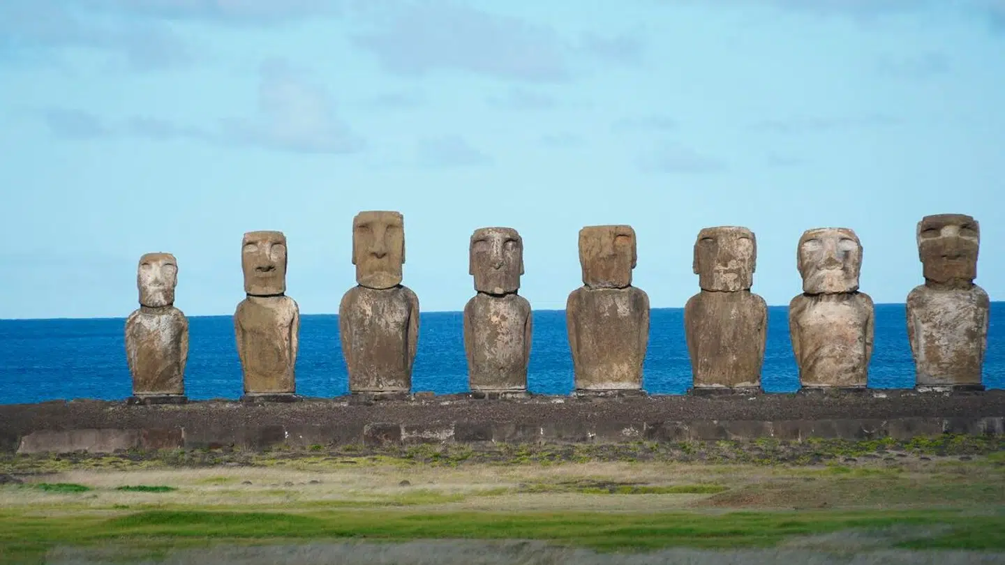 Udsigt over Moais på Påskeøen, 3700 km fra den chilenske kyst i Stillehavet.