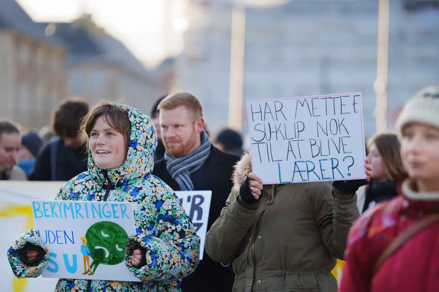 Demonstration mod SU-nedskæringer foran Christiansborg i København, 5. december 2023. »Hvorfor skal jeg have penge for at gå i skole? Jeg har ikke brug for dem, og det samme gælder for mange af mine venner,« skriver William Fuglsang Johansen.