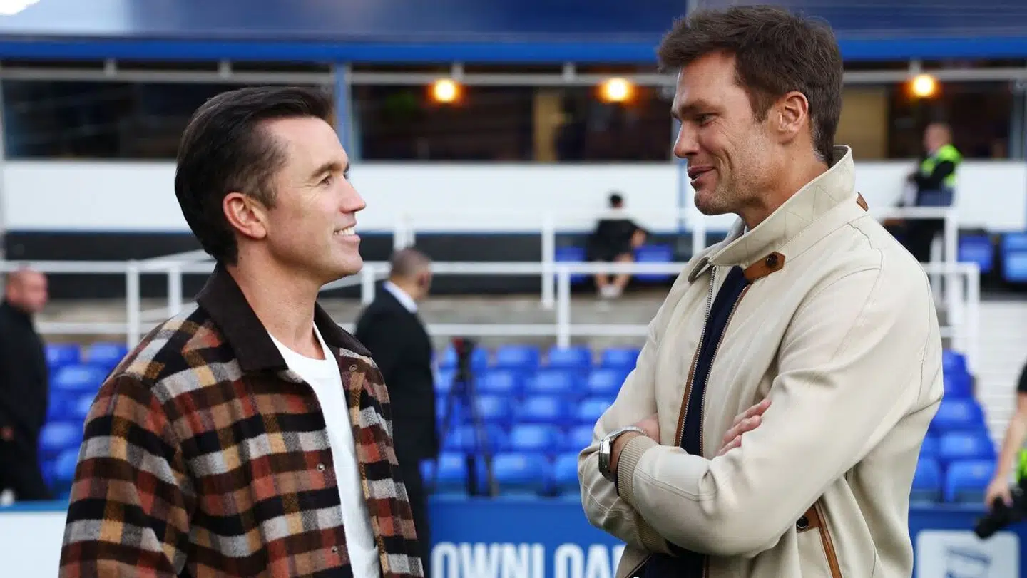 Klubejerne Rob McElhenney og Tom Brady mødtes før opgøret.