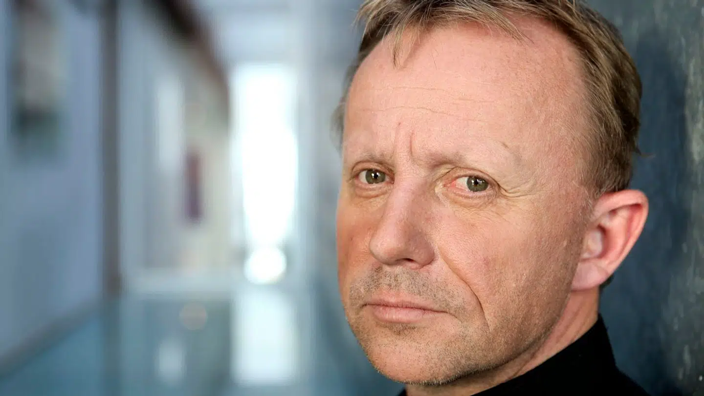 Tv-værten Claus Elgaard har søgt om gældsanering.