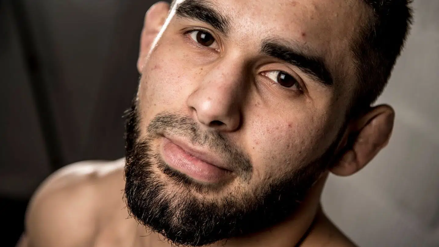 Rajbek Bisultanov vil gøre sine forældre stolte. Både ham selv og hans brødre skal være store navne i sportens verden.