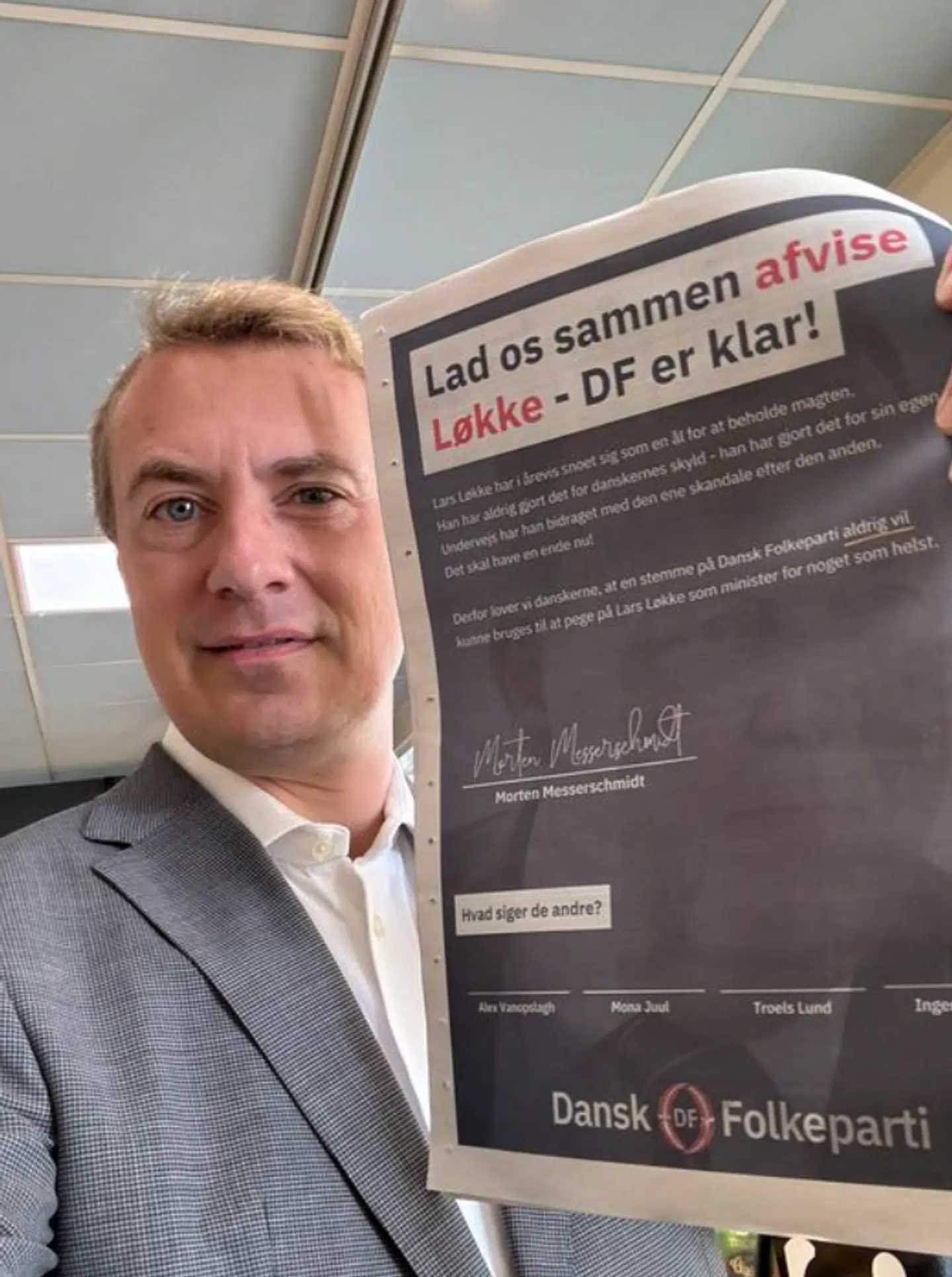 Morten Messerschmidt har sat sin signatur på en annonce, hvor han skriver under på, at »Lars Løkke i årevis har snoet sig som en ål for at beholde magten,« og at »Det skal have en ende.«