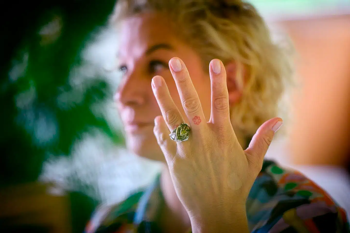 Den slovenske stjernekok Ana Roš med den karakteristiske Michelin-stjerne. Fotoet er taget, inden hun fik sin tredje stjerne for sin restaurant, Hiša Franko, i september 2023.