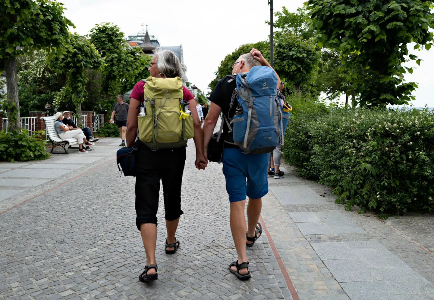 Hvad betyder det for beskatnings- og pensionsforhold, hvis du vil sælge alt i Danmark og leve som nomade i udlandet?