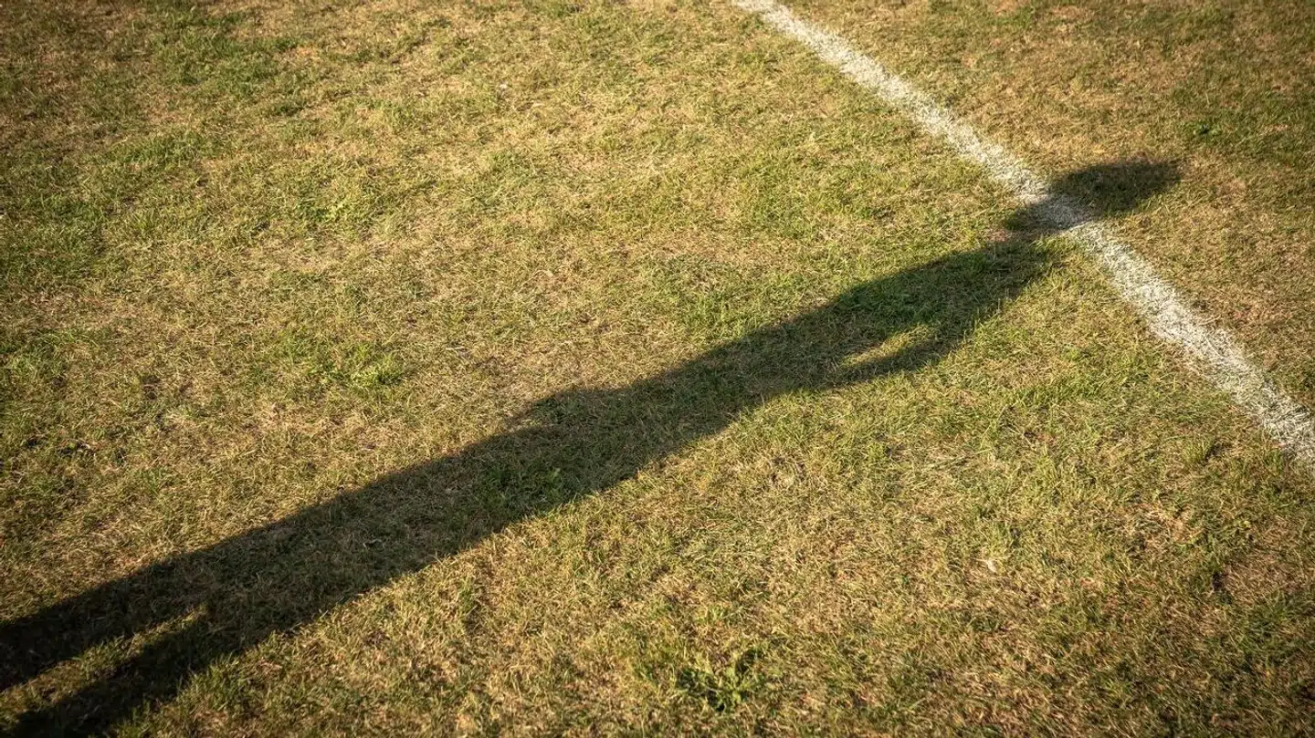 En 15-årig dreng ved navn Ismaël Dominguez mistede livet på fodboldbanen.