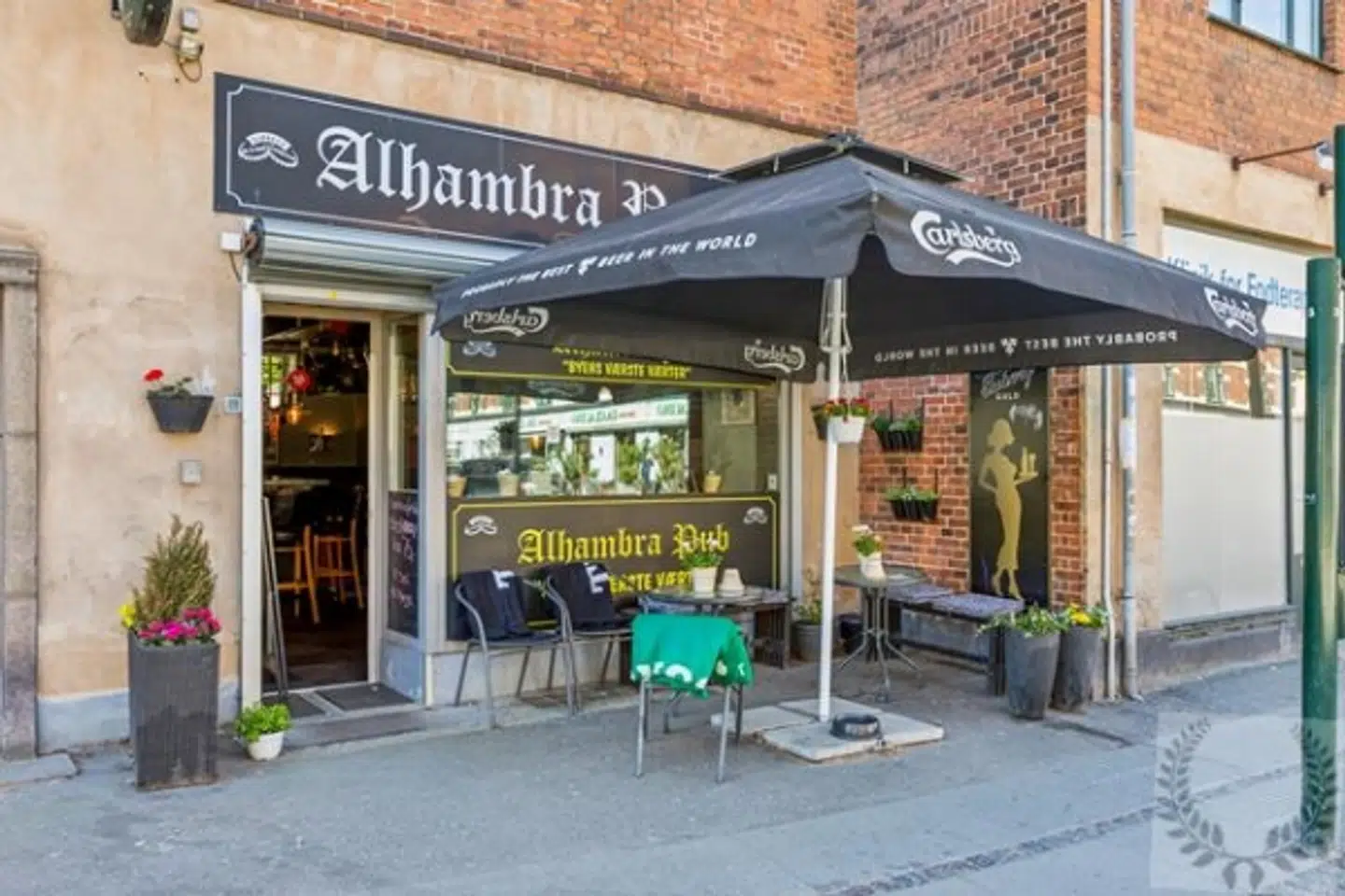 Alhambra Pub på Frederiksberg er sat til salg.
