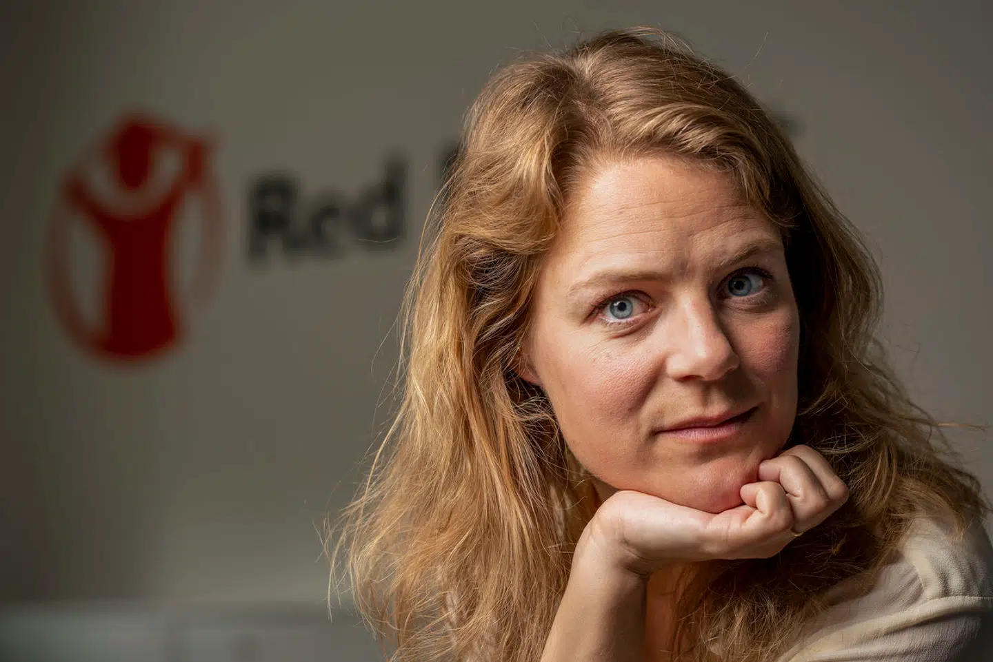 »Jeg støtter ikke den anden slags manipulation, som Red Barnet, Sex&Samfund og de øvrige venstreorienterede organisationer står for. Det kan I selv betale til,« skriver Eva Selsing. Her ses Red Barnets generalsekretær Johanne Schmidt-Nielsen, der tidligere var folketingsmedlem for Enhedslisten.