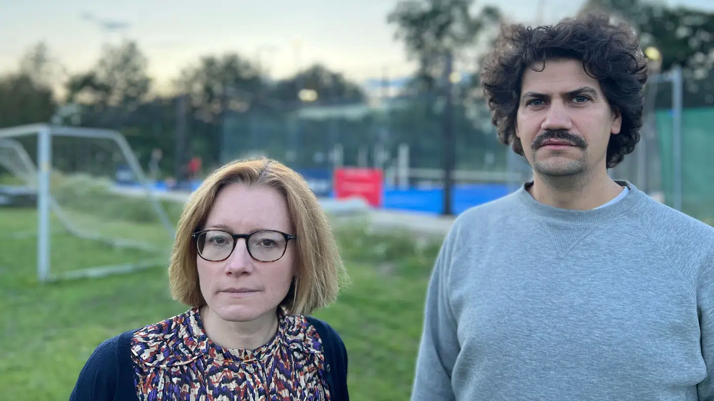 Lisbeth Nielsen og Andreas Garrido fra København er uforvarende blevet naboer til to padelbaner, og derfor har de klaget til kommunen.