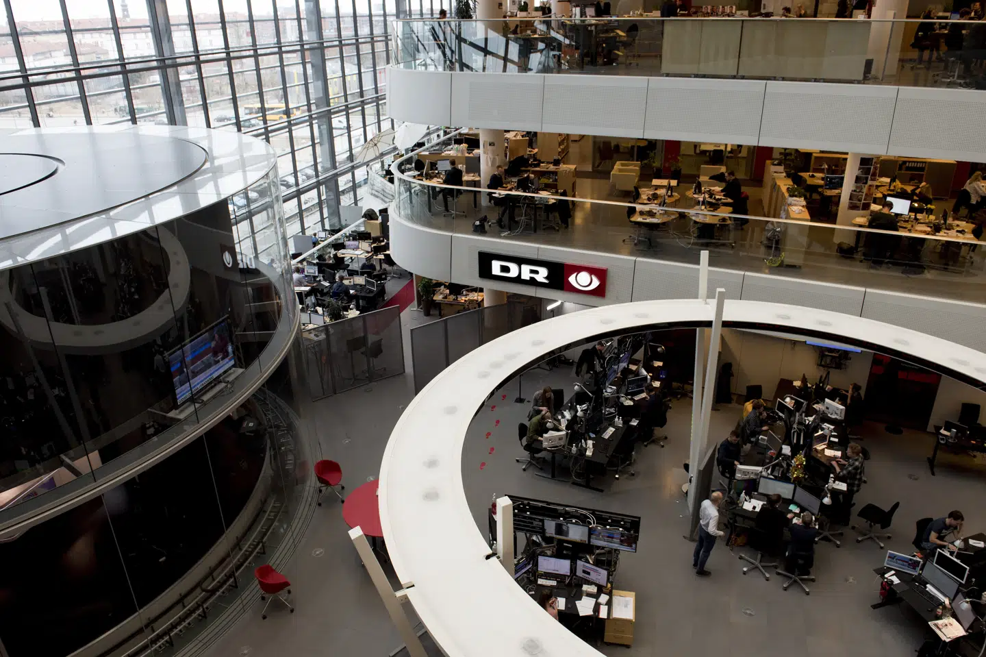 Ifølge chef for DR Lyd Tine Godsk Hansen har lytterne kvitteret for den udvikling, DR's lydunivers har gennemgået de seneste år. Således har der i 2024 indtil nu været 21 procent flere ugentlige brugere end i 2023. (Arkivfoto).
(Arkivfoto).