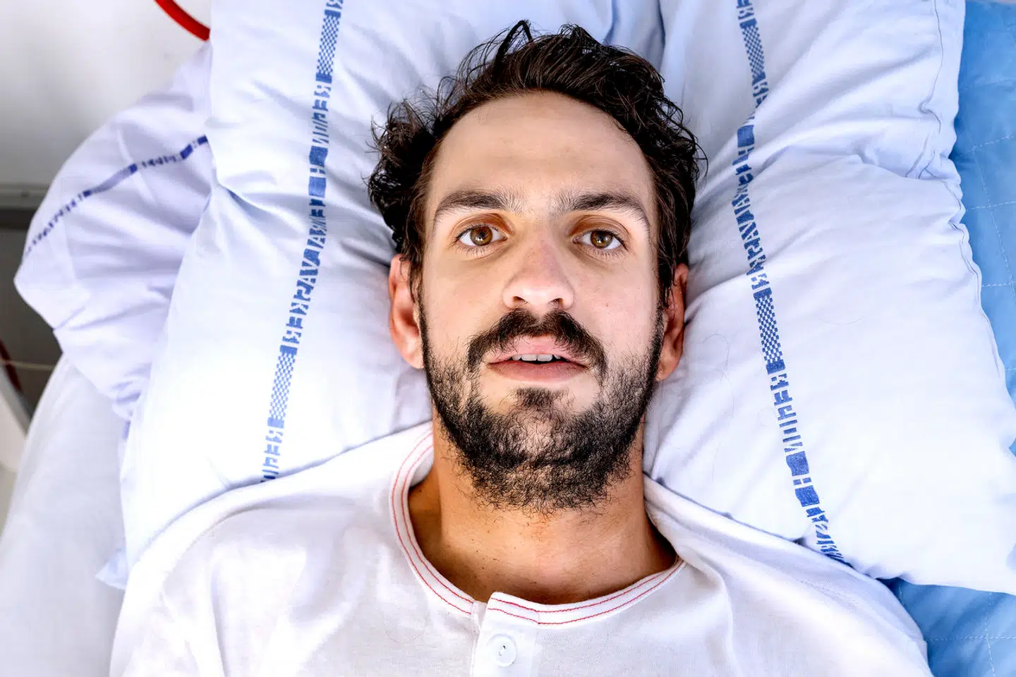 Carl Magnus Lotz Rosenberg blev kørt ned af en elcyklist, da han deltog i et cykelløb tidligere i september. Han er siden blev lam fra navlen og ned. Carl ligger nu på Bispebjerg Hospital.